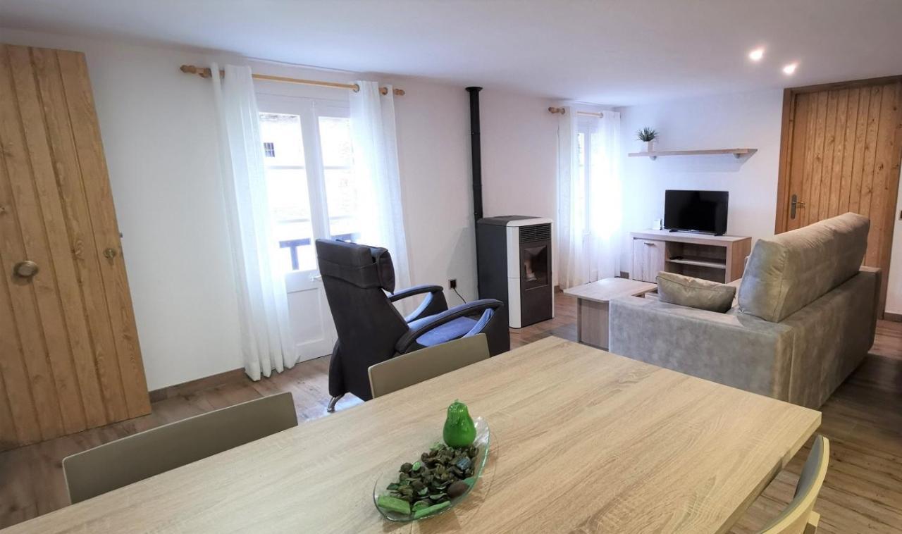 4Llars Villa Beget Bagian luar foto